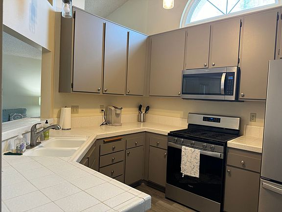 3rd image of 1215 Mission Verde Dr