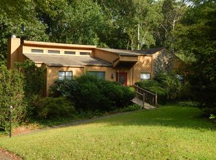 2420 Kingsley Dr NE, Marietta, GA 30062