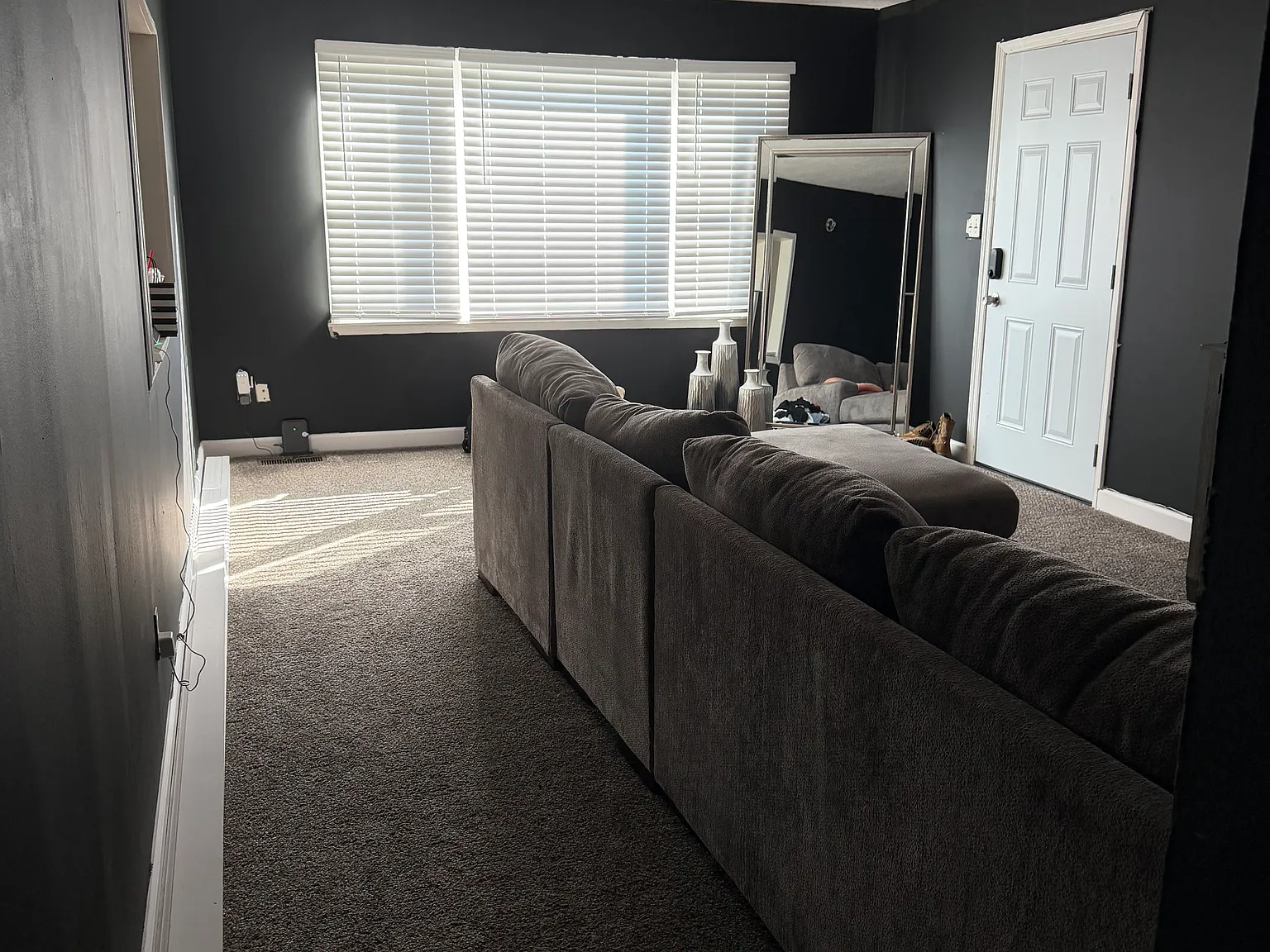 2 bed, 888 sqft, $1,000 — Photo 3