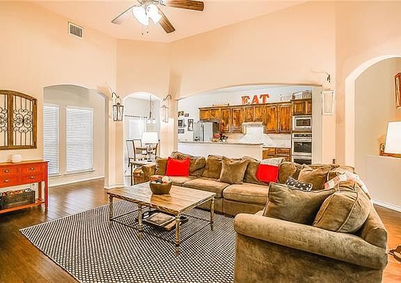 4th image of 10432 Old Eagle River Ln