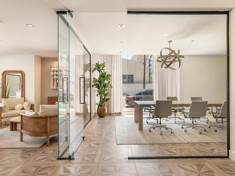 WM by CLG — Photo 27