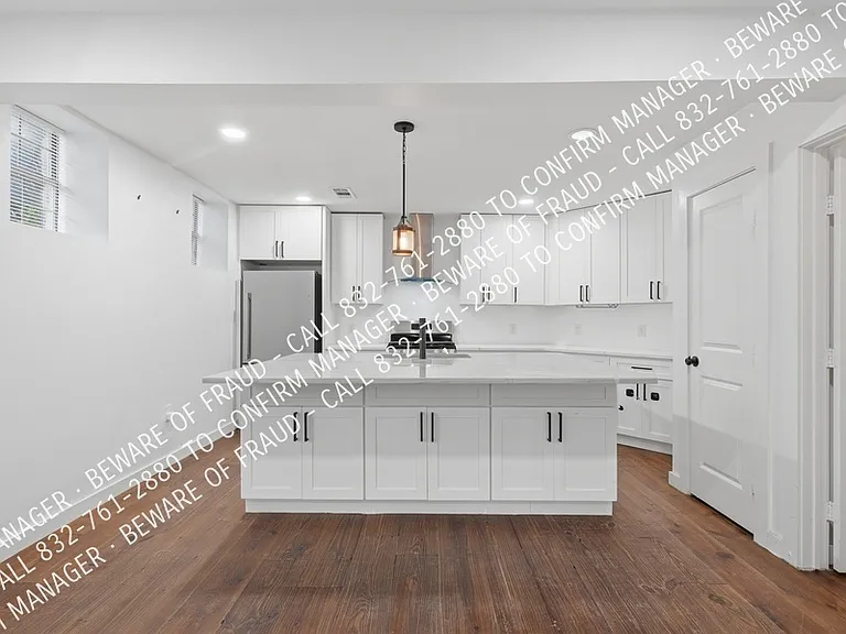 1831 Alabama Ave — Photo 4
