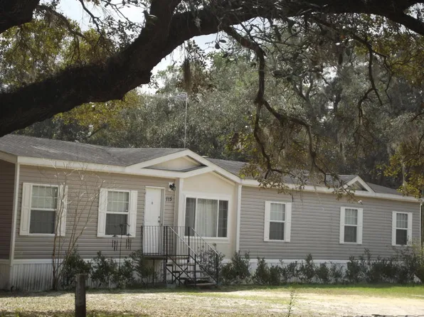 111 Clouds Ave, Interlachen, FL 32148