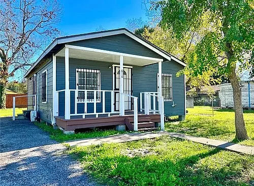 610 25th St Photo 1