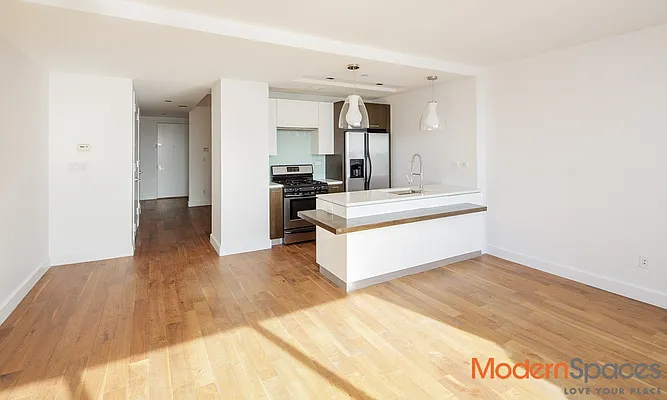 Sold by Modern Spaces | media 4