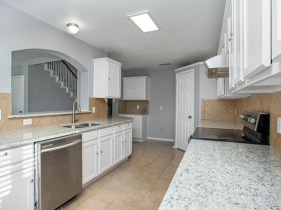 5th image of 1816 Fairbanks Dr
