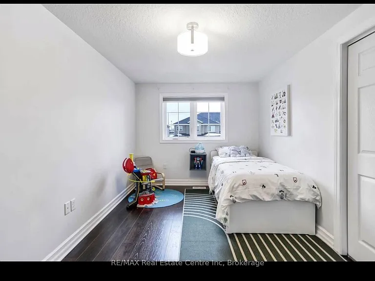 88 Mussen St — Photo 16