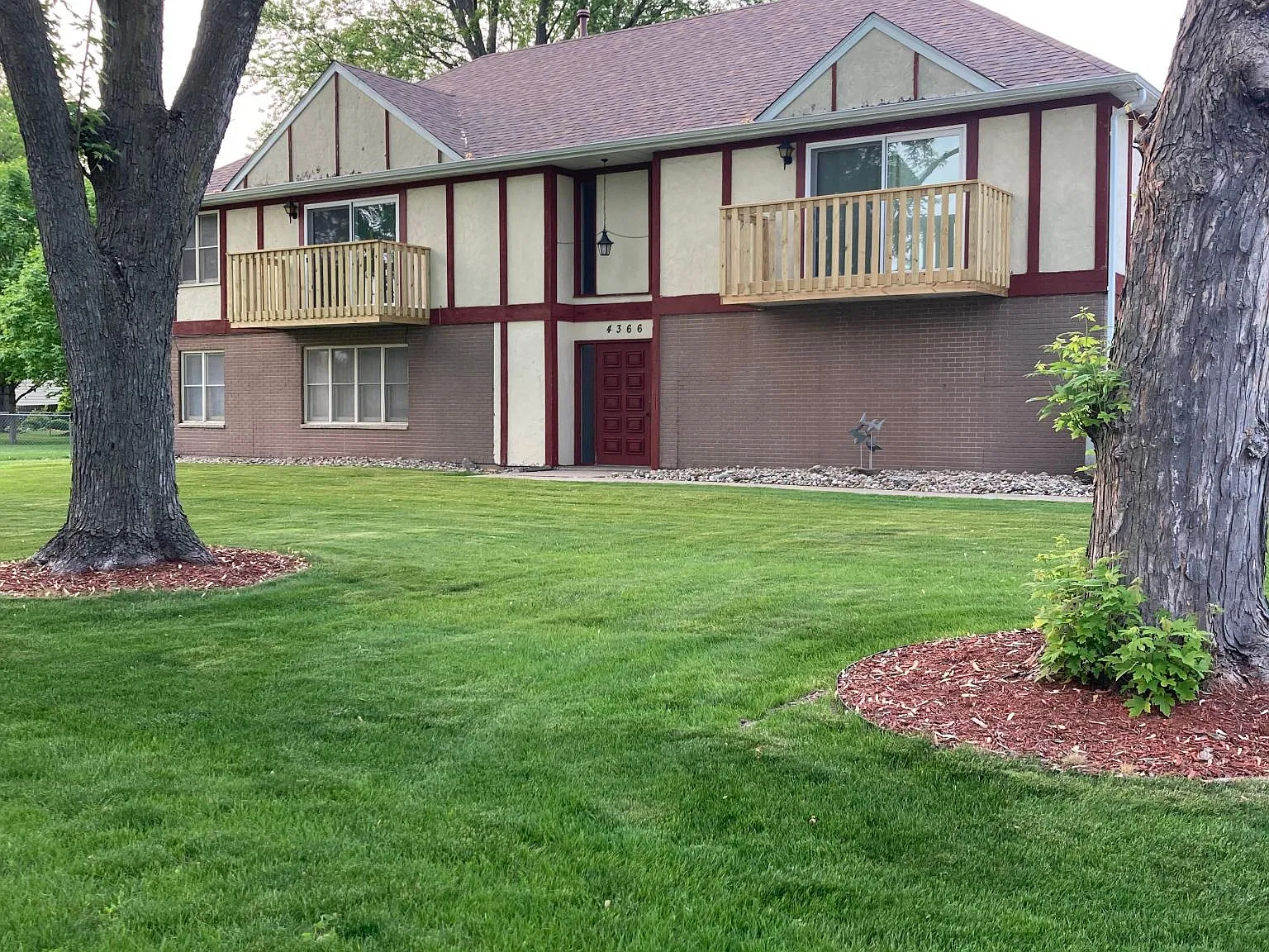 2 bed, 960 sqft, $1,150 — Photo 1