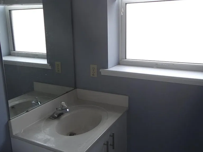 5936 McPherson Ave — Photo 8