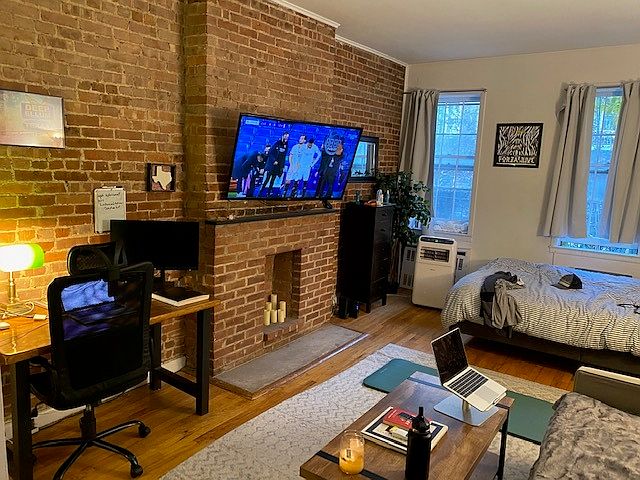 1st image of 409 E 87th St APT B