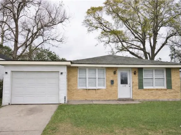 1049 Aquavit St, Gretna, LA 70053