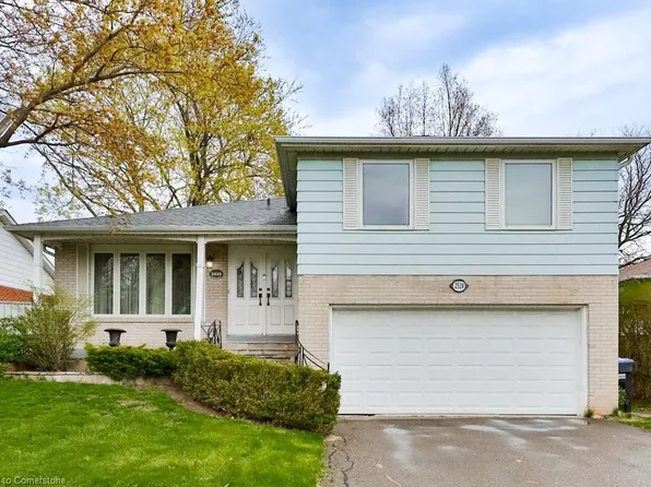 2524 Homelands Dr, Mississauga, ON L5K 1H4