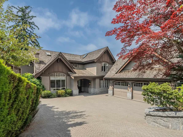 2638 Queens Ave, West Vancouver, BC V7V 2Z1