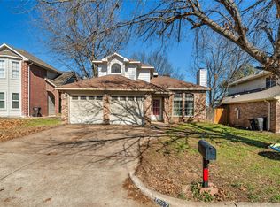 5712 Stone Meadow Ln, Fort Worth, TX 76179