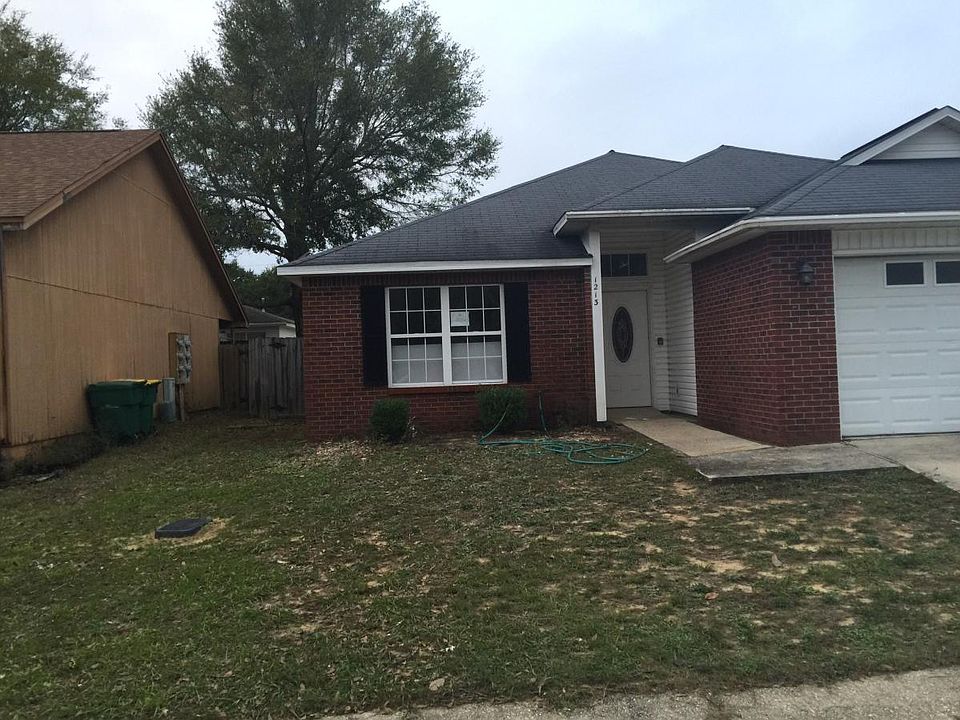 1st image of 1213 Willow Ln