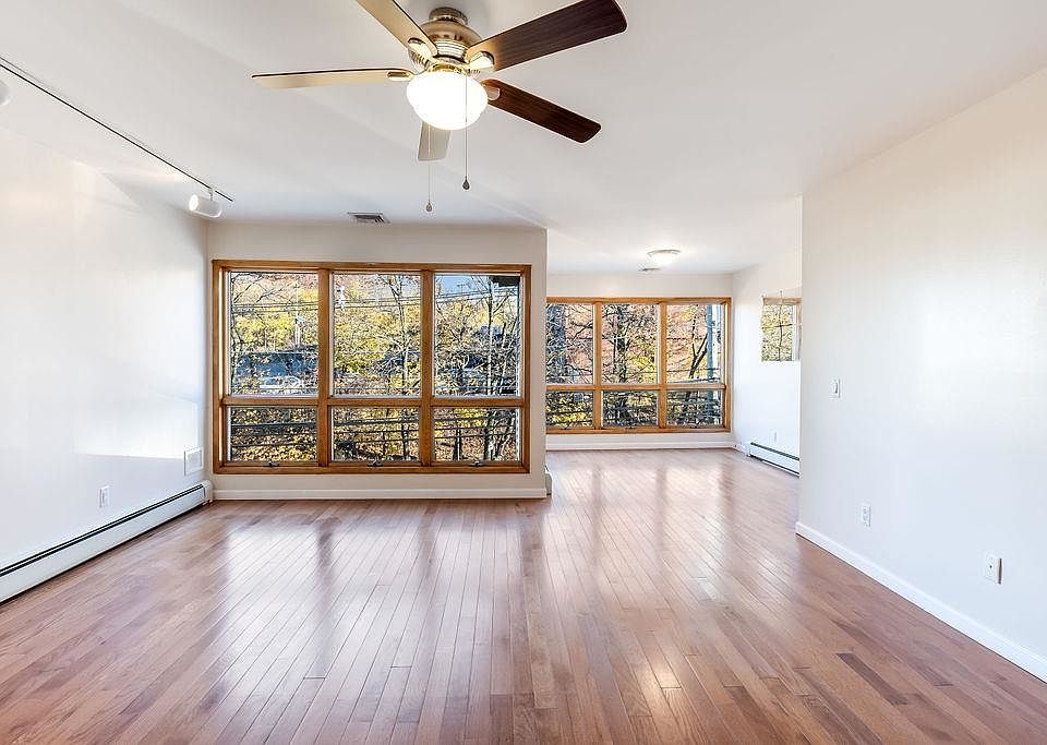 1st image of 3307 Liberty Ave Floor 1
