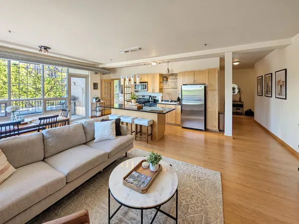 521 2nd St SE APT 206, Minneapolis, MN 55414