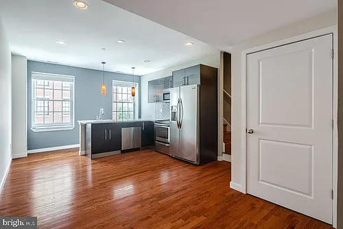 301 Market St #3R Photo 1