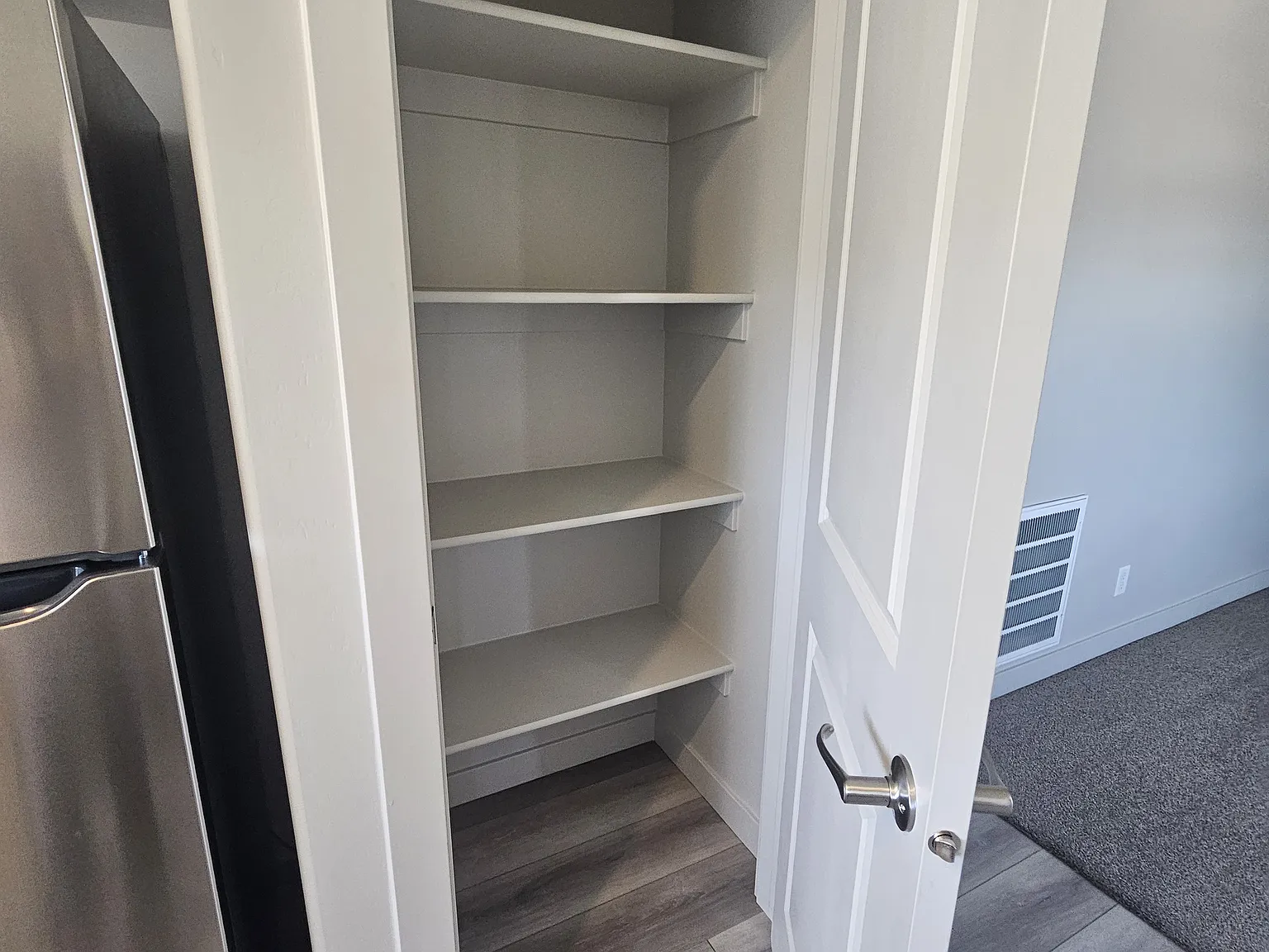 2 bed, 903 sqft, $1,595 — Photo 3
