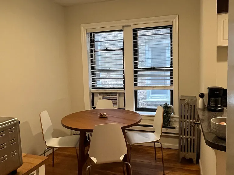 2131 W Giddings St #2B — Photo 8