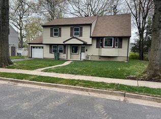 11 Hill Rd, Edison, NJ 08817