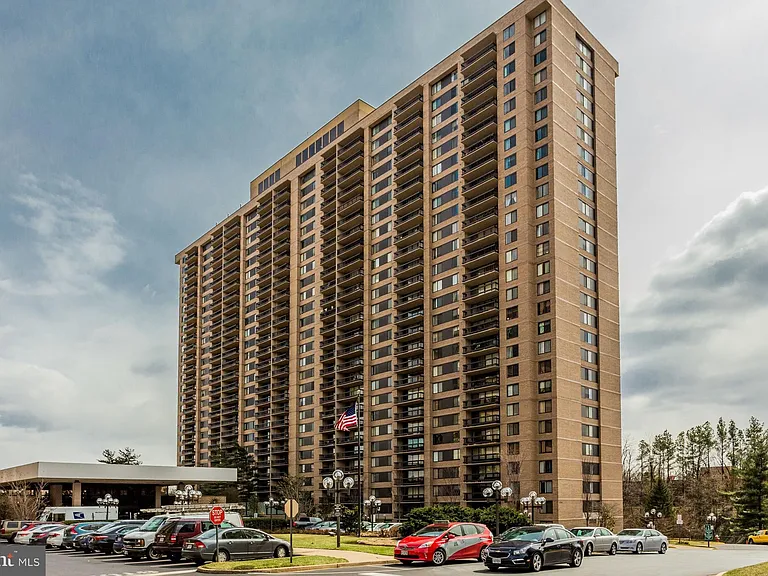 3705 S George Mason Dr #2504S — Photo 39