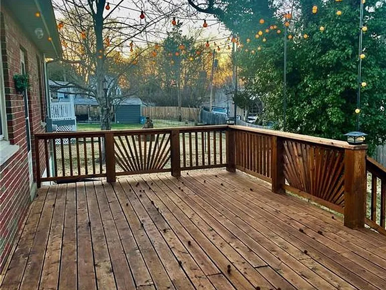 8501 Grantshire Ln — Photo 15