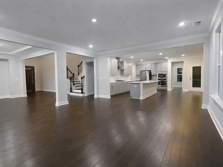 144 Cramerton Dr — Photo 4