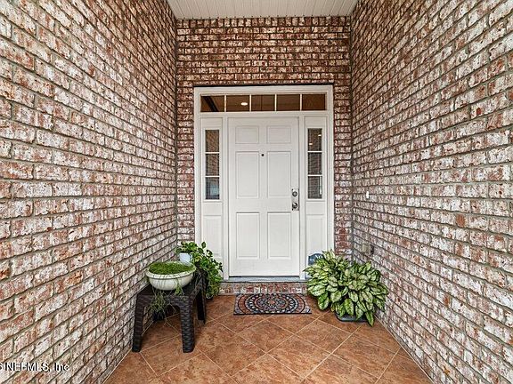 3rd image of 5925 ROUND TABLE Road