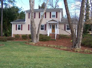 1230 King George Dr, Greensboro, NC 27410