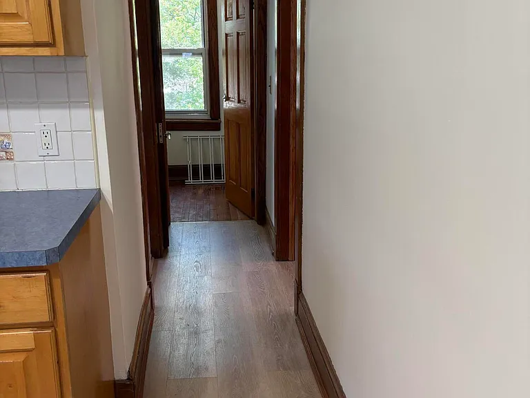24 Winthrop Pl — Photo 8