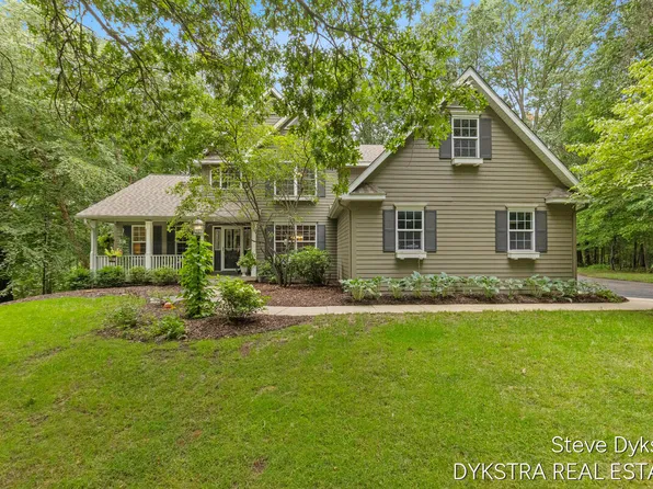 6200 Back 40 Dr NE, Belmont, MI 49306