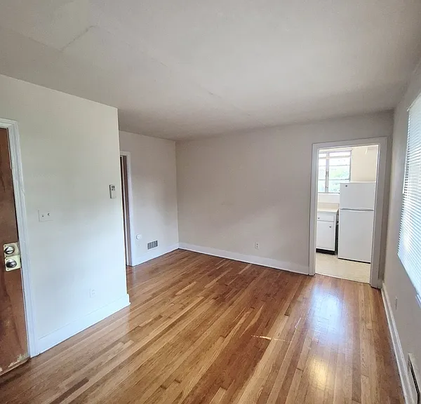 3230 W Grace St #6 — Photo 4