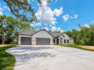 21402 Chenango Lake Dr, Angleton, TX 77515