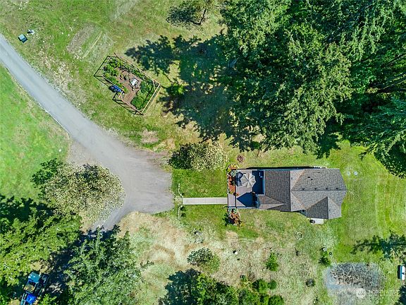 4th image of 341 Bryant Lane