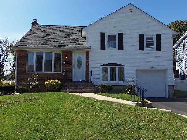 1st image of 28 Elizabeth Dr