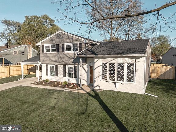 3rd image of 1009 Edgemoor Rd