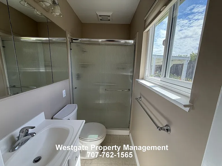 1278 Pacific Ave — Photo 12