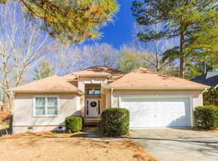 28 Crown Point Ct, Irmo, SC 29063