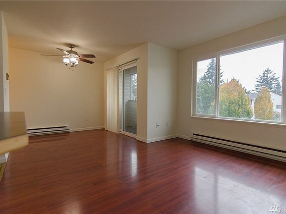 5th image of 20301 19th Ave NE APT 521