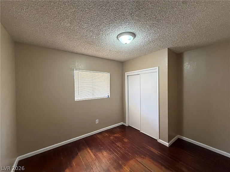 110 Silver St — Photo 27
