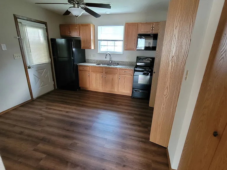 311 Red Bird St #B — Photo 3