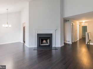 802B Cypress Point Cir, Mount Laurel, NJ 08054
