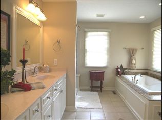 4385 Wyandotte Woods Blvd, Dublin, OH 43016