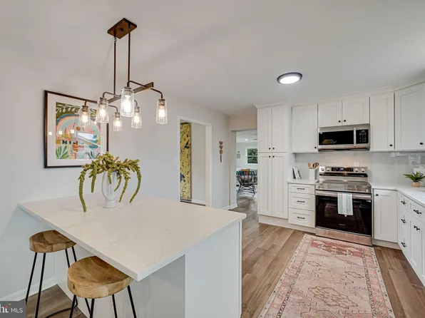 300 Heyse Ct, Fort Washington, MD 20744