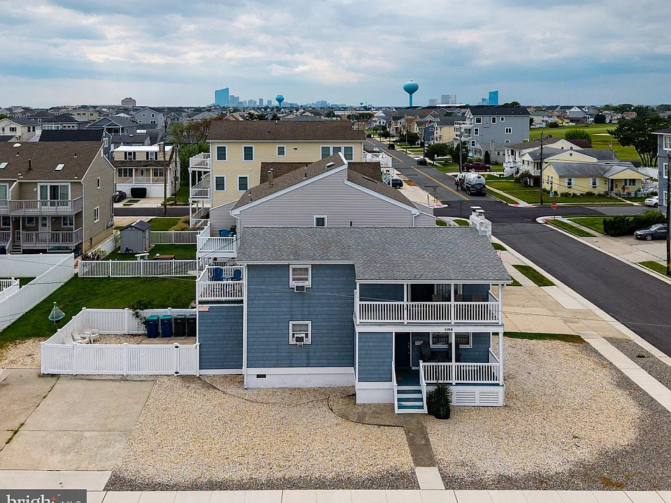 1106 E Evans Blvd #1