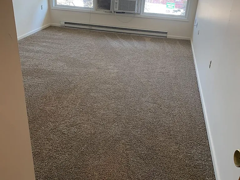 707 Saint Clair Ave — Photo 3