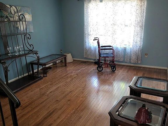 4th image of 4804 Jefferson St