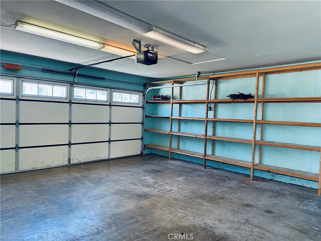 Building Photo - 8900 Canary Ave