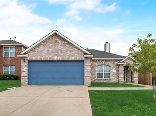 903 Gillon Dr, Arlington, TX 76001